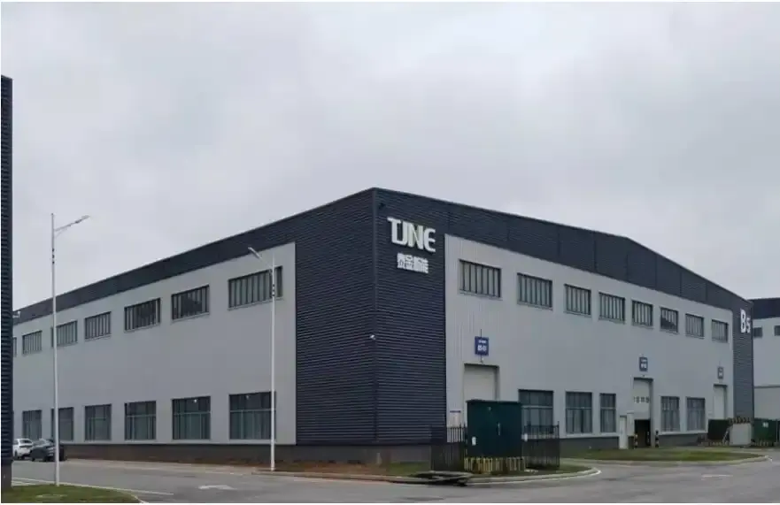 img-496-372 img-496-372